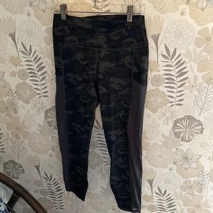 BNWT Fabletics leggings